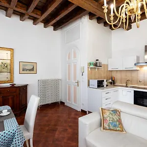 casa-merca-rialto.hotelslidodijesolo.com/