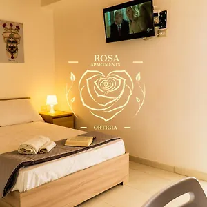  Apartment Casa Charm Rosaapartmentsortigia